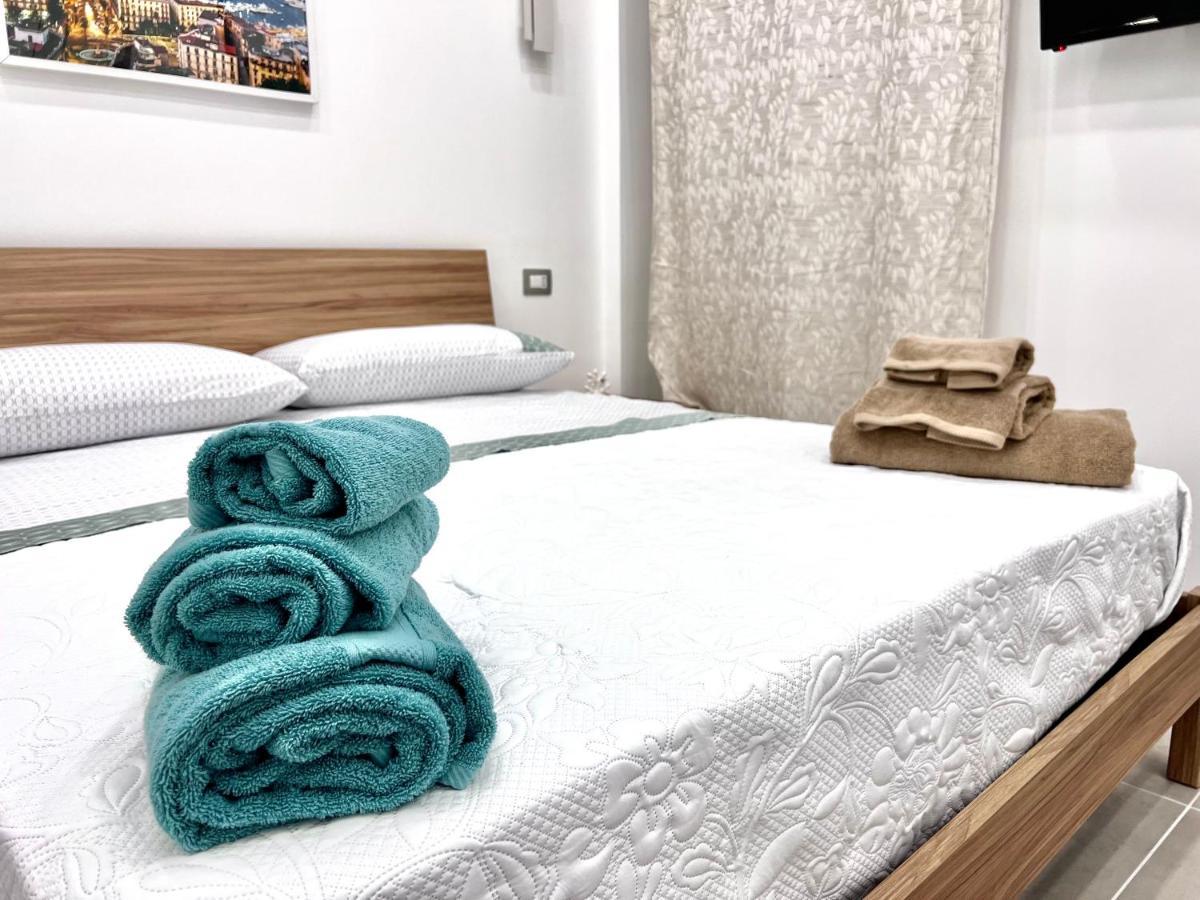 Casa Vacanza Da Zia Susetta Наполи Екстериор снимка